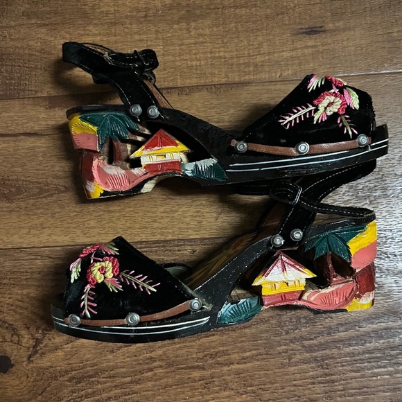 Vtg• 1940’s • Wooden • Carved • Black/ Red• Sandals • Size 6 • Philippines Shoes - Picture 7 of 13